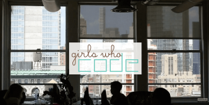 Inglês com Vídeos: Como o Girls Who Code está diminuindo a desigualdade de gêneros na área da tecnologia